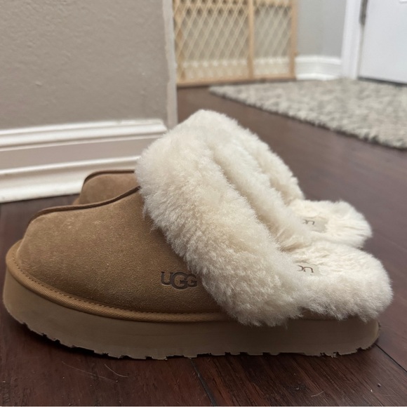 UGG Slippers - Picture 6 of 8